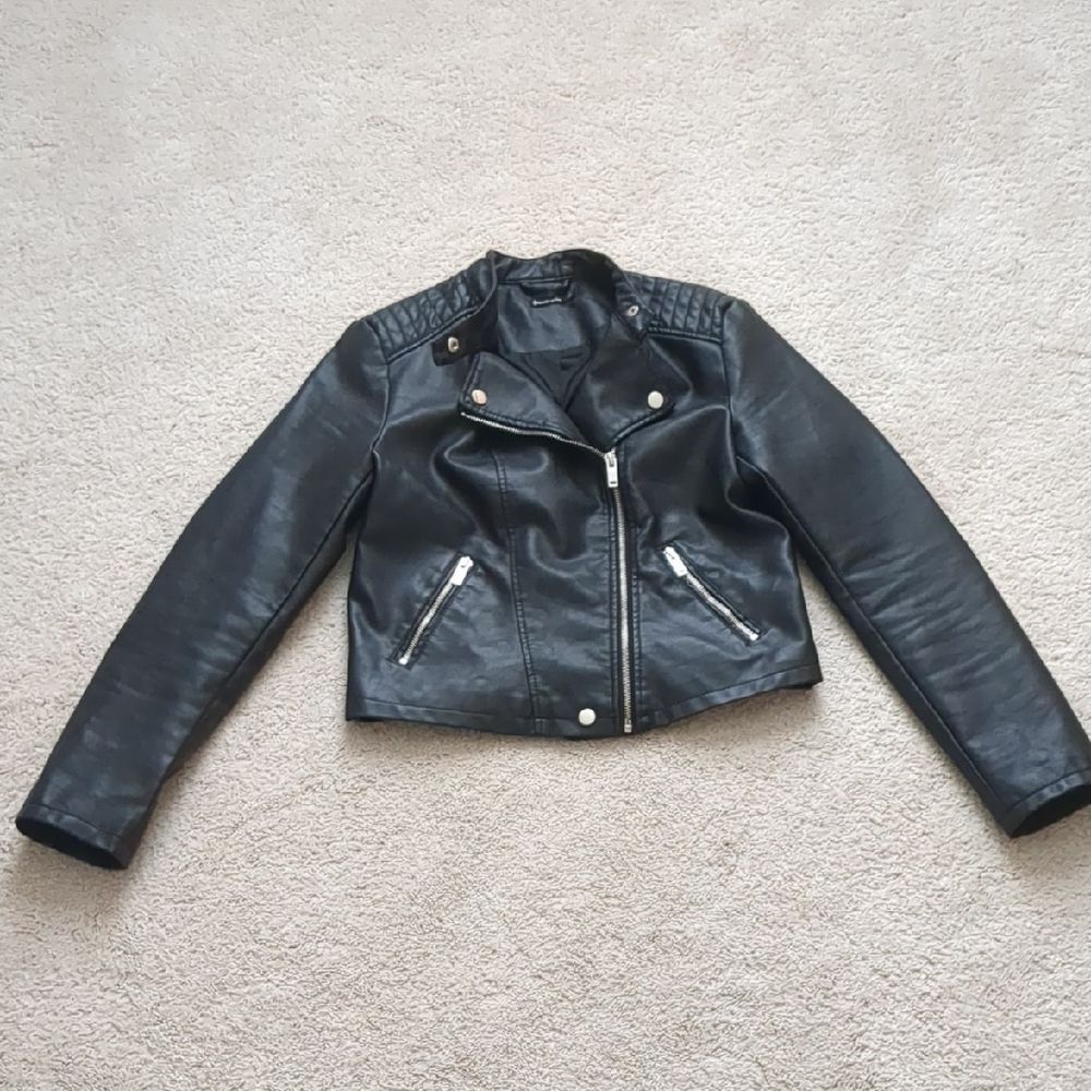 Stradivarius Faux Leather Crop Jacket Size M